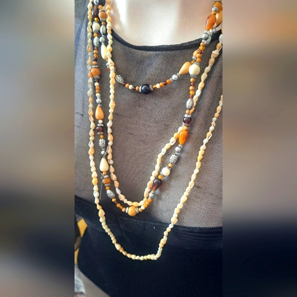 Set Of Two Necklaces